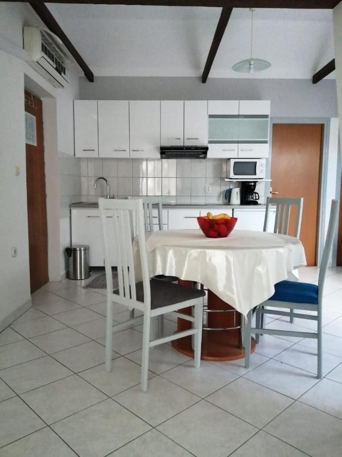 Apartments Suri Vodice Exterior foto
